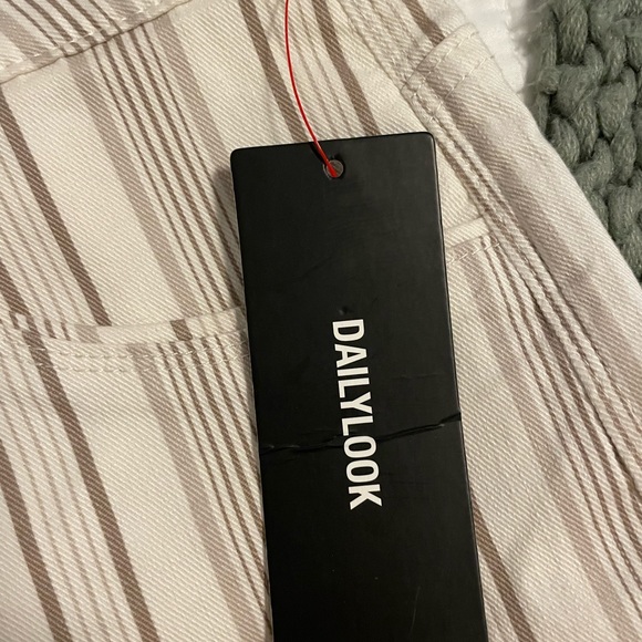 NWT Democracy AbsolutionHigh Rise Short - Picture 6 of 10